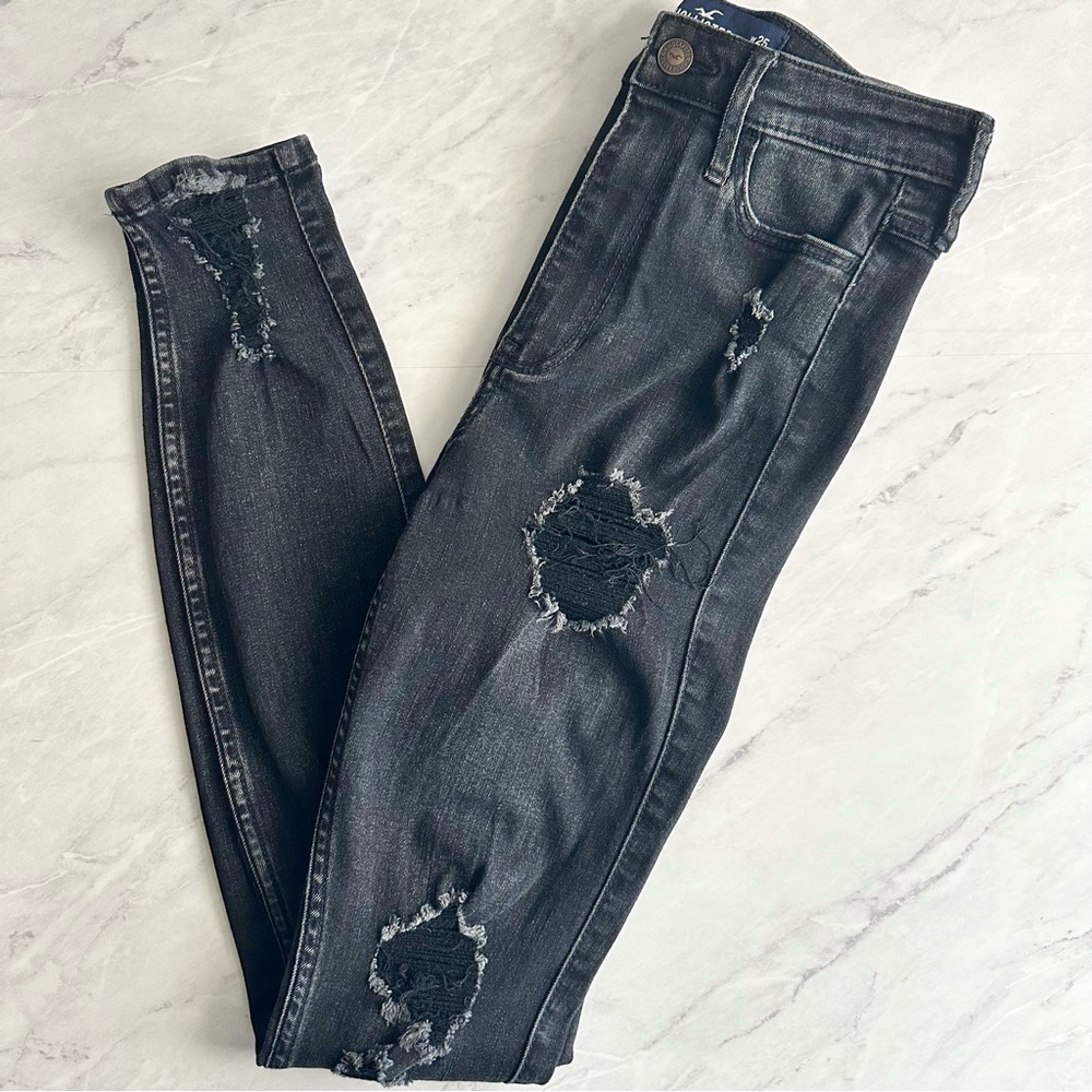 Hollister Ultra High-Rise Ripped Black Super Skinny Jeans Size 1R